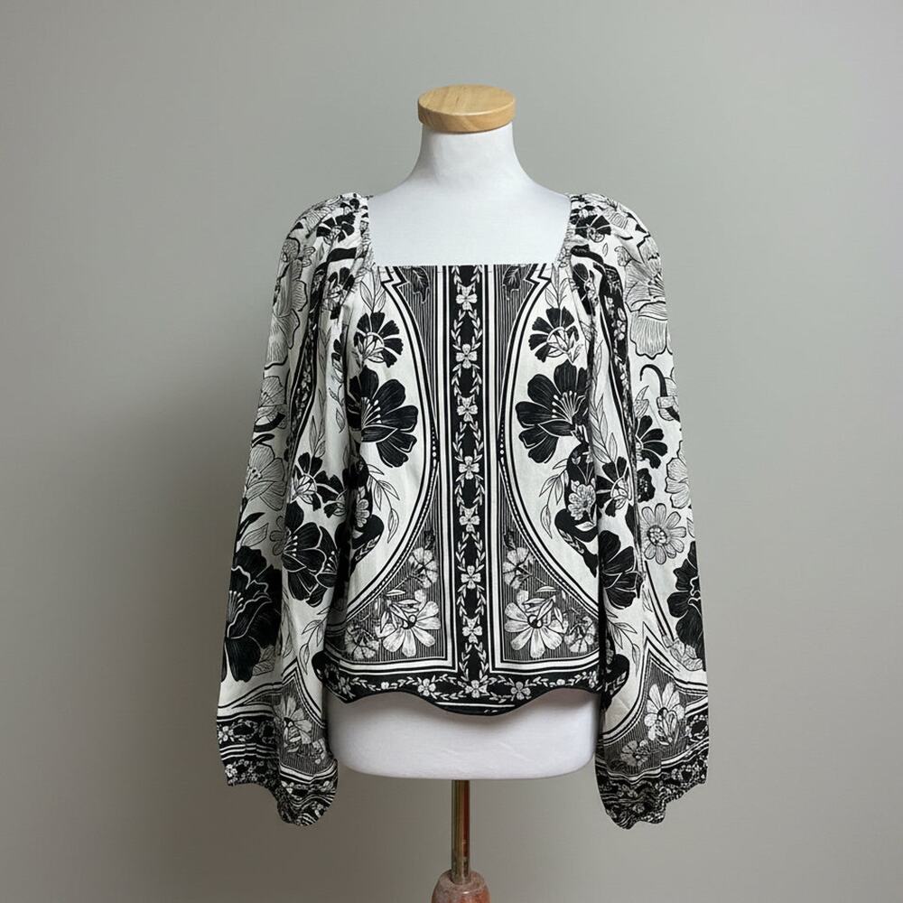 FARM Rio black and white Flower Leopards blouse, size L, NEW WITH TAGS!